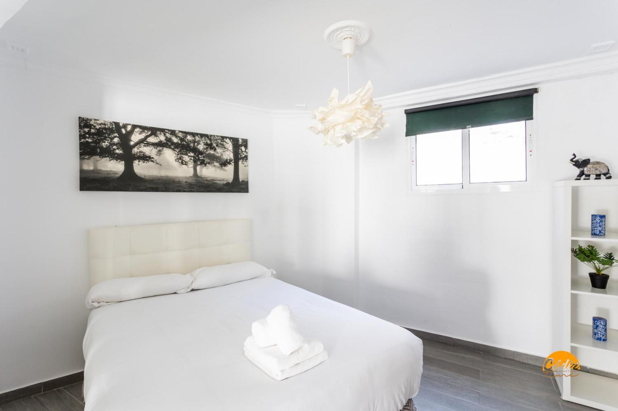 Modern Haven Loft By Cadiz Time Apartment Bagian luar foto
